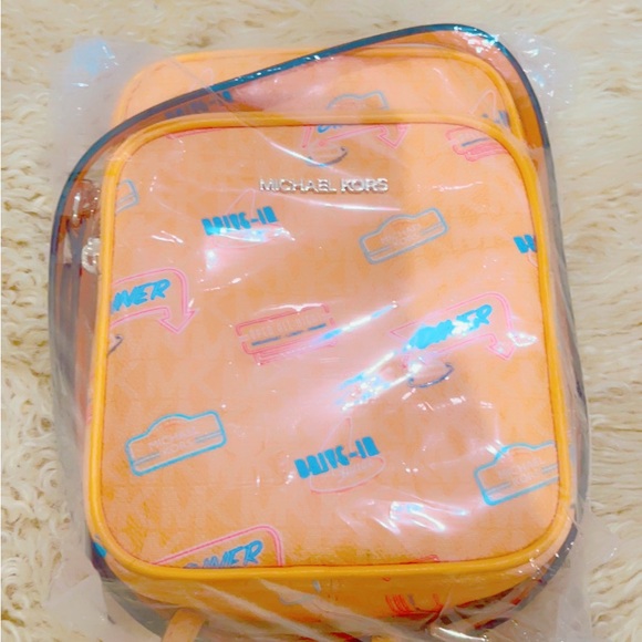 Michael Kors Vibrant Orange crossbody new with tags retail price $398 - Picture 1 of 8